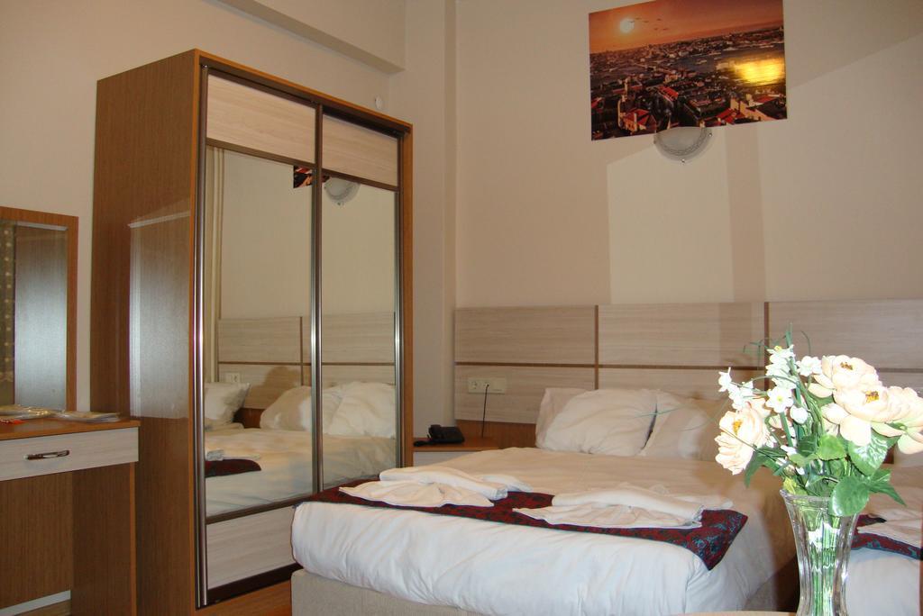Royal Suites Besiktas Estambul Habitación foto