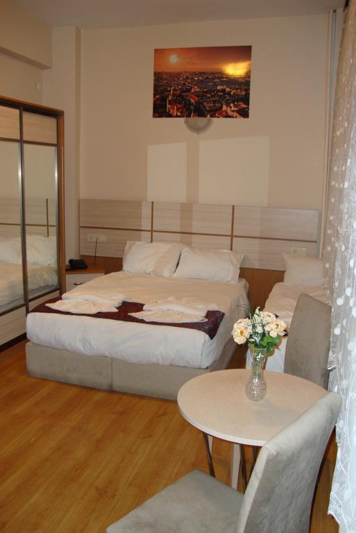 Royal Suites Besiktas Estambul Habitación foto